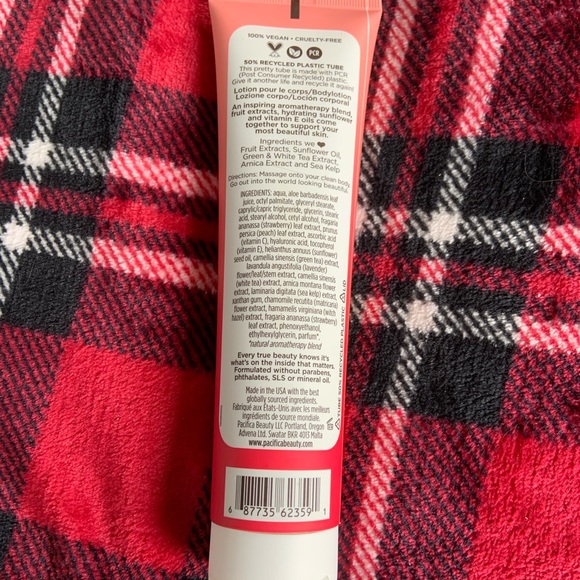 Pacifica Body Lotion Strawberry and Peach - Picture 2 of 2